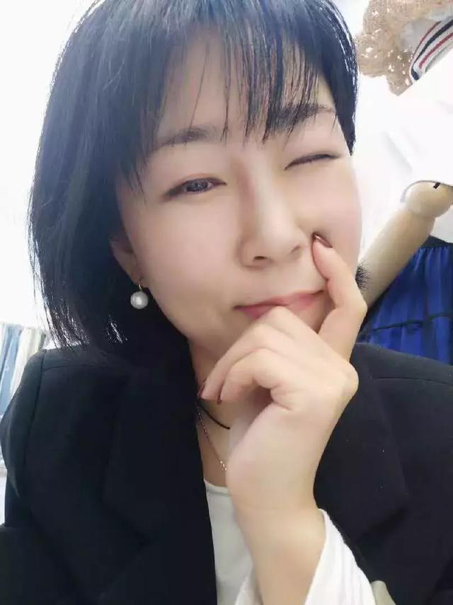 杭州四季青女装微商代理(金小姐：从买手到档口老板，一个四季青美女批发商的前生今世)
