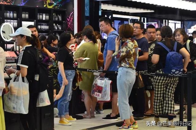 澳门mac口红价格(小仙女请进：在海南免税店，我是如何用76元买了一支mac口红的？)