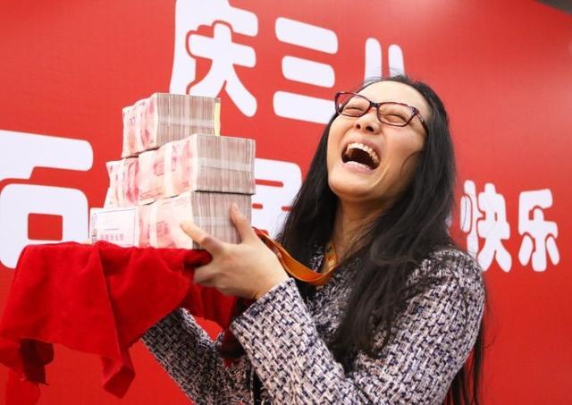 什么项目赚钱(这5个“吸金项目”，有人瞧不上，有人却闷声发财！未来会更吃香)