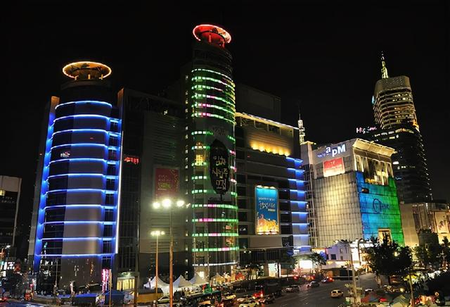 韩国东大门服装批发市场(去东大门血拼这几家店绝不能错过)