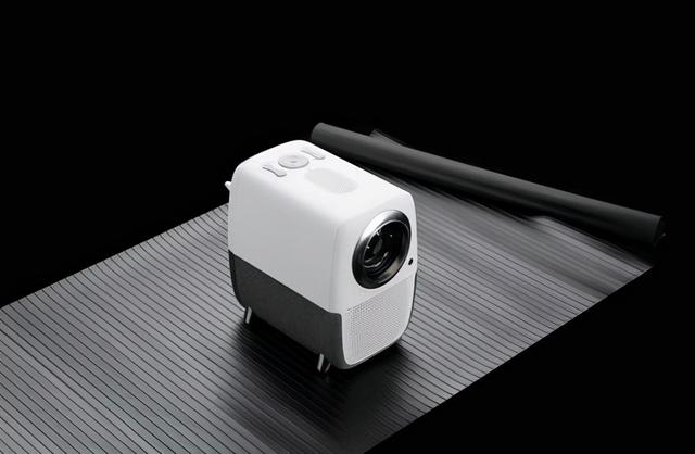 便携式投影仪排行榜(哪个家用投影仪性价比高？「木子评测」盘点投影仪排行榜TOP5)