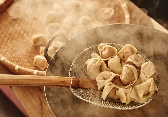 加盟吉祥馄饨前景怎样(专访吉祥馄饨创始人：年入15亿背后有5个“硬核策略”)