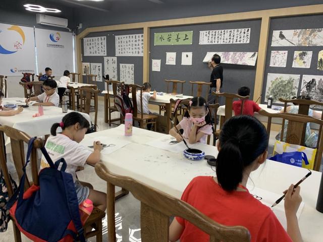 书吧式儿童托管怎么样(“暑”你最精彩！惠城江北公益暑期托管开班)