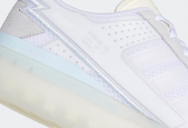 阿迪小白鞋(全掌 Boost 加持！adidas 全新「小白鞋」官图曝光)