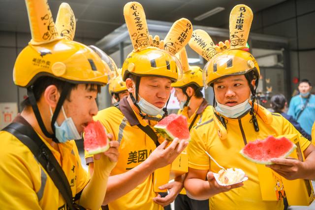 美团外卖津贴是什么意思(高温补贴翻倍，美团外卖广州已发放逾5000万骑手夏日津贴)