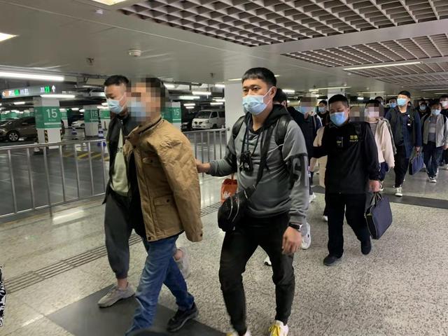 手表批发网站大全最便宜(假名表销往十余省市涉案两千余万元，上海警方抓获35人)