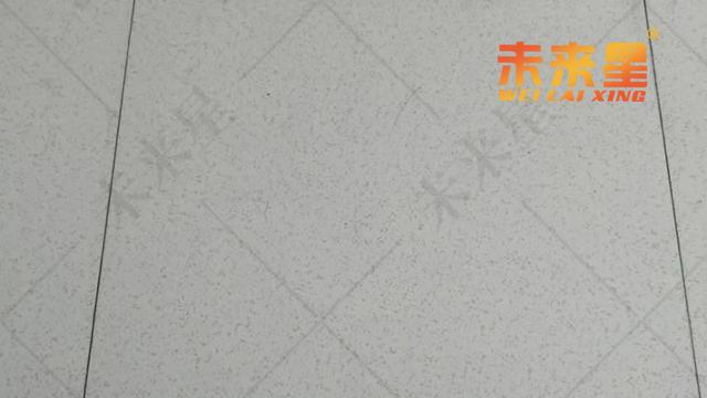 电教室是干什么的(学校电教室为什么要铺设防静电架空地板？)