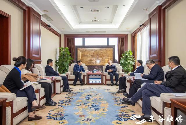 长江产业基金领导班子(加速引入资本活水 刘子清与长江产业基金总经理刘战明座谈)