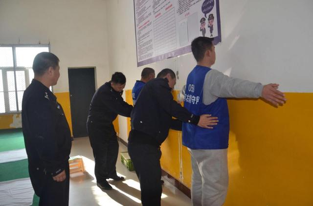 在中国贩毒多少克死刑(2021贩毒：达到下列克数，会被判处死刑)
