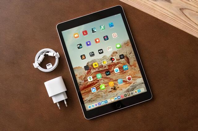 苹果平板ipad4怎么样(苹果入门级 iPad 9 上手评测：7个优点和4个缺点，虽老但强)