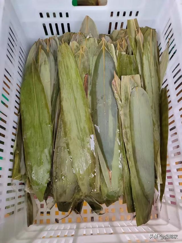 灯具安装师傅接单平台荣昌区(荣昌特产卤鹅持续接单中，帮隔壁七孃孃纯手工腊肉棕子打个广告.)