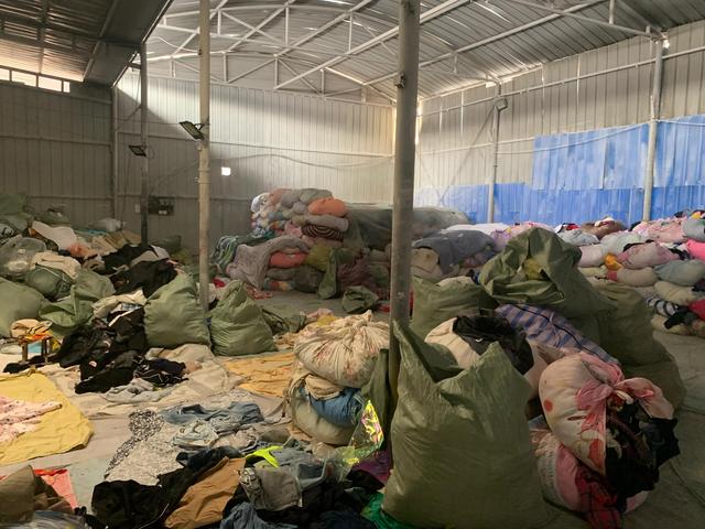 废旧衣服回收加盟(旧衣服回收怎么考察？回收旧衣服该去哪里考察学习？)