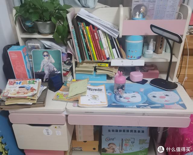 闲鱼网官网二手下载(闲鱼四十元购入学校同款桌椅，完美替代两千多元购入的多功能桌椅)