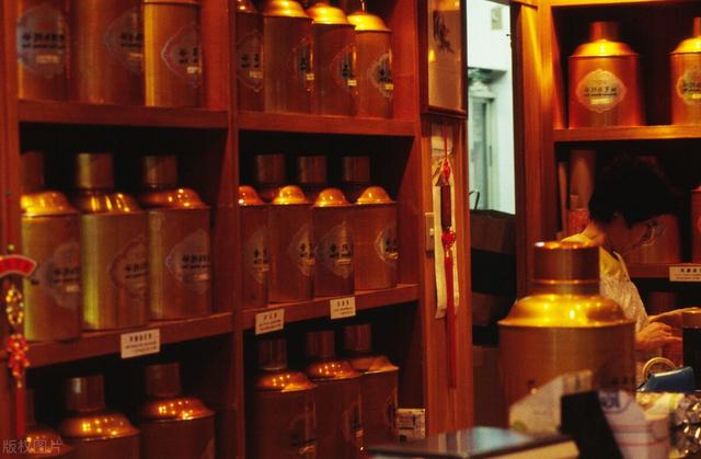 茶叶店怎么经营才有生意(2022年茶叶店生意要怎么做才能破局？)