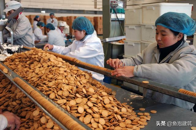 农村小工厂暴利违法(回乡创业的农民工注意了，这三类小生意别尝试，严重者将被拘留)