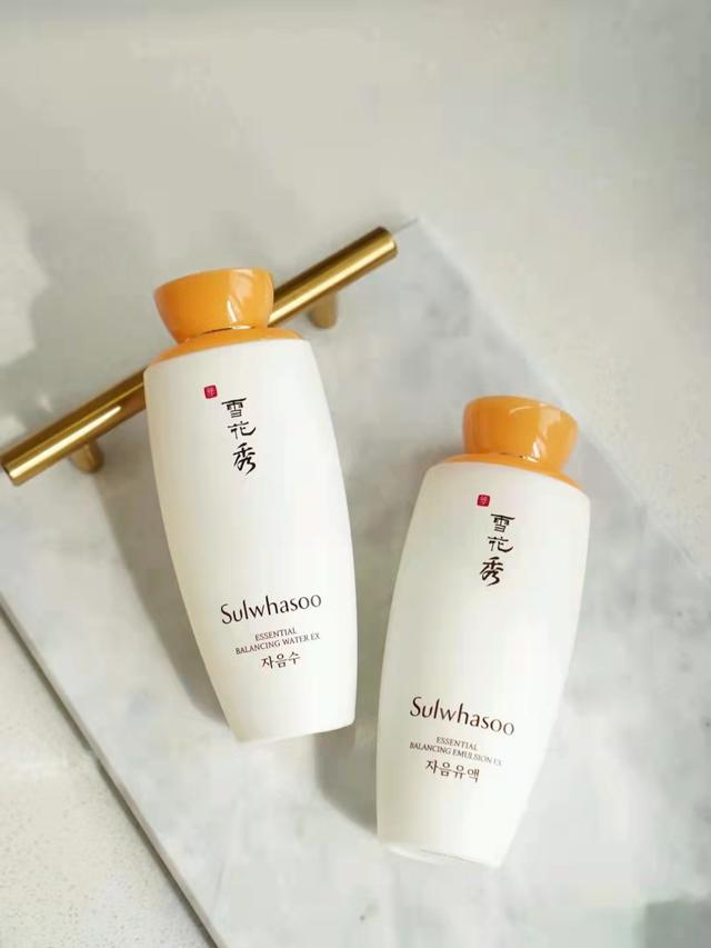 日本化妆品品牌前十名图片(日韩水乳榜单：韩系雪花秀祛黄，日系珂润维稳，你的水乳上榜了吗)