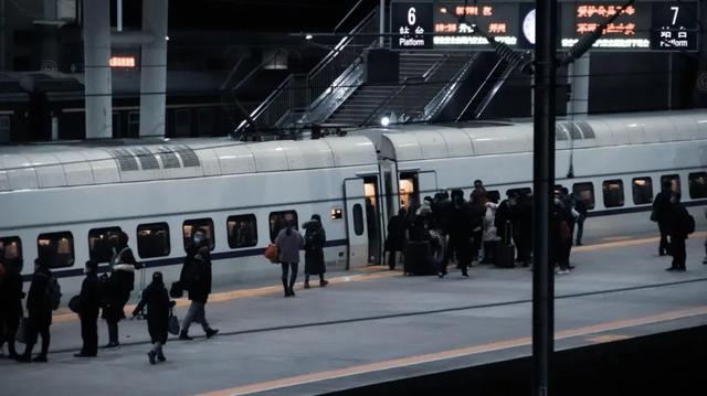 移动运营商电话(必看！行程卡“带星”咋回家？各省最新政策如何？附31省区市疫情防控咨询电话)