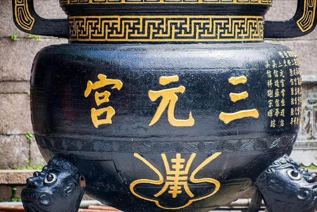 开3元店赚钱吗(月薪3000负债20万，创业开“3元面馆”一年收入35万，网友：牛人)