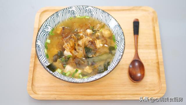 淘宝网购物食品调味料日本味噌酱(味噌汤也称之长寿汤，味噌是什么，怎么煲汤？这篇文章让你读懂)