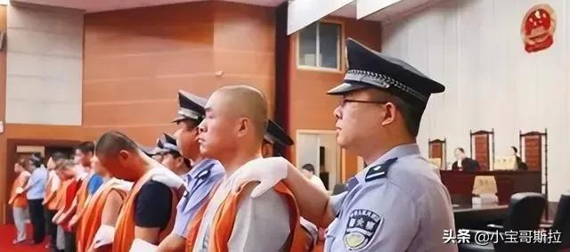 死刑缓期两年执行最少服刑(死刑缓期2年是什么意思？是过2年再行刑吗？可能大家都理解错了)