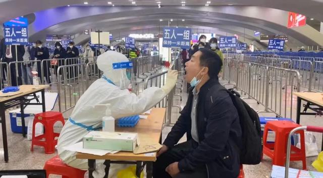 广州站西服装批发市场网址(最新！广州6个火车站设核酸检测点！各地疫情防控政策措施可以这样查→)