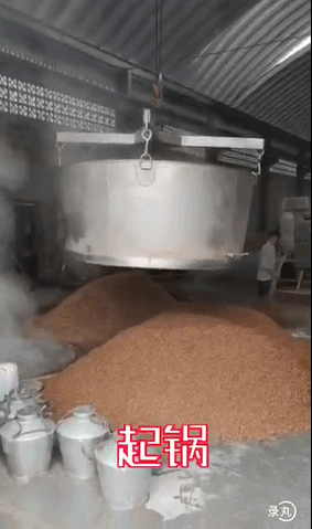 10元一斤散白酒利润有多大(一斤白酒成本到底是多少？真假一看便知)