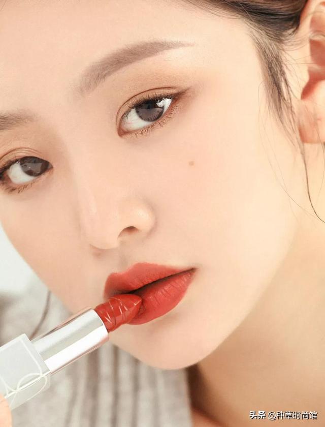 口红色号大全对应图(什么风格涂什么口红，这些年你的口红涂对了吗？)
