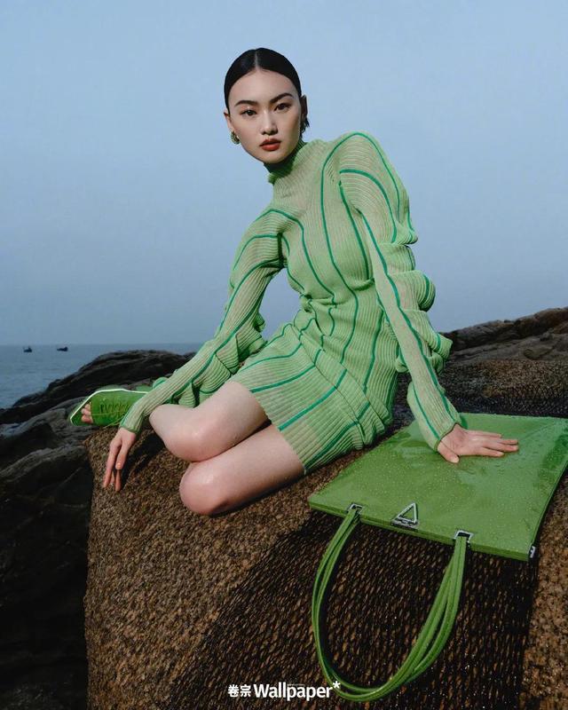 案卷封面(贺聪×Wallpaper*卷宗三月刊封面 时值三月 演绎民族风情之美)