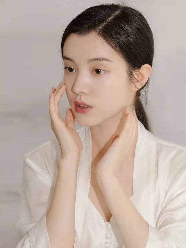 日本最好的护肤品是什么牌子的呢(日系四大神水：神仙水不得不说，黛珂也上榜，你用过哪个？)