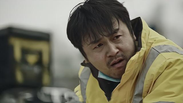 美团运营的工资一般是多少(攒下多年人脉，下海当美团团长卖菜，7天挣了30块)