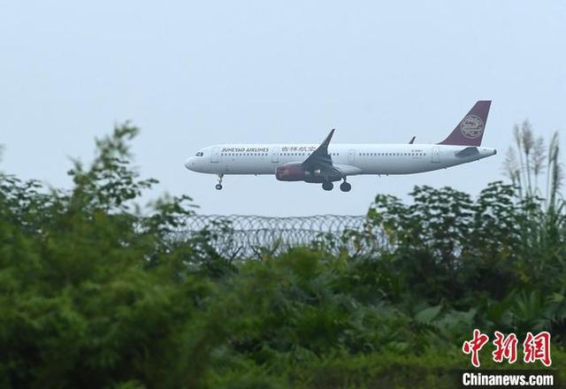 成都航空机票改签流程(各航司发布涉及重庆、成都机票退改方案)