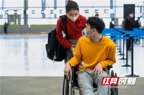 长沙黄花国际机场电话(长沙黄花国际机场：无碍且有爱 真情乐“湘”伴)