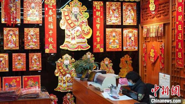 义乌家居饰品批发市场(义乌春节用品行销海内外：有华人的地方就有市场)