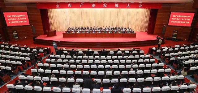 裤子腰围尺码怎么算35是多少(距“万亿GDP之城”仅一步之遥，这个地级市的“突破口”在哪？)