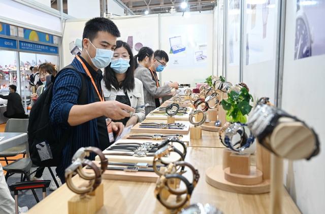 电商店铺起名大全英文(每日一词∣跨境电商零售进口商品清单 list of imported retail goods for cross-border e-commerce)