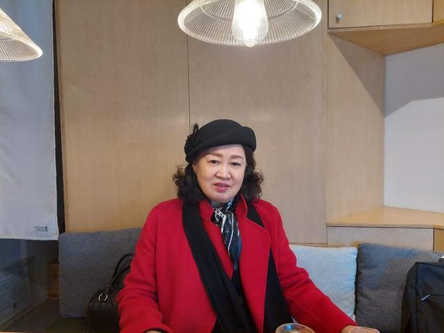 韩版女装网站(中国朝鲜族女性呛韩媒：把朝鲜服叫成“韩服”，我们就不配穿了？)