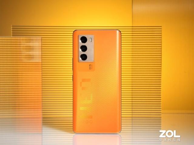 京东秒杀器手机安卓版(别等了 这三款2K中端机性价比秒杀新iPhone)