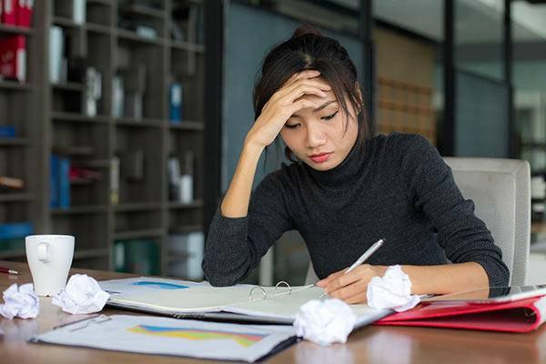 广告销售如何寻找客户？(广告业务员如何开发客户)